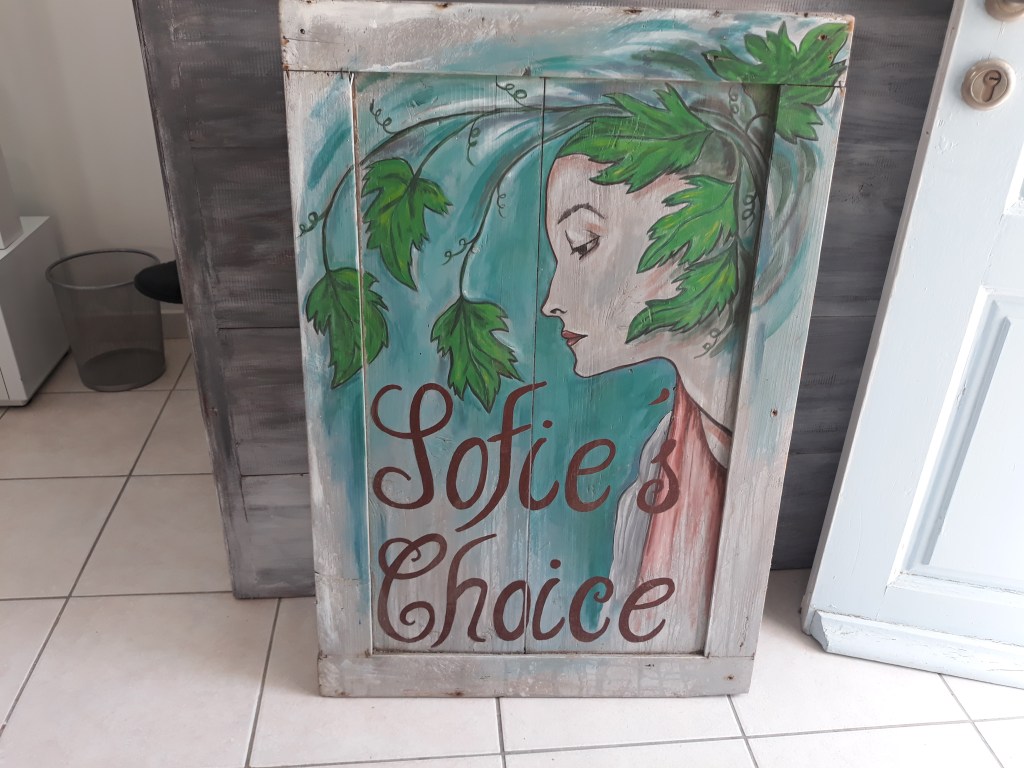 Sophie’s Choice Hair Salon – Oia,&nbsp;Greece