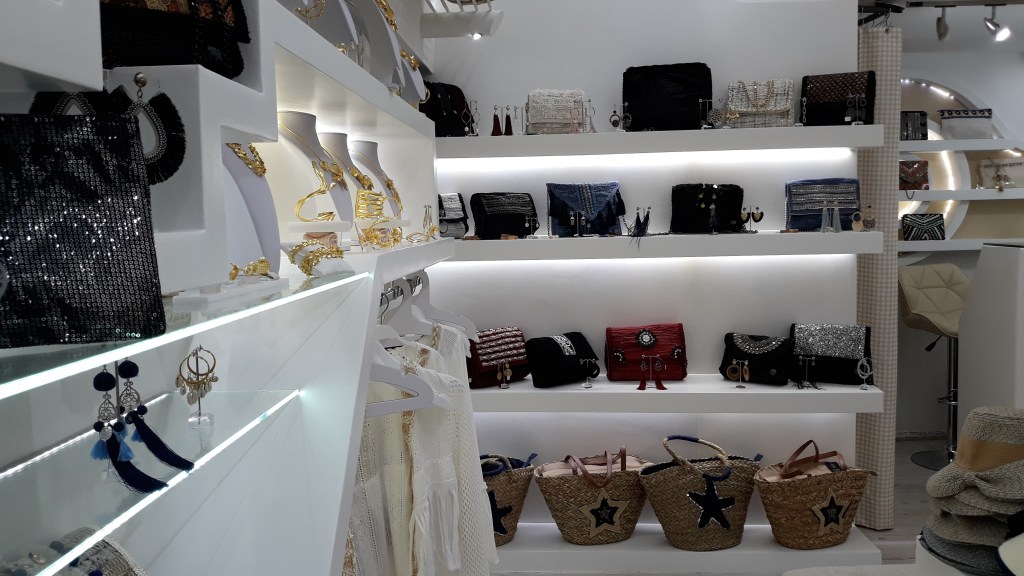 Maistros Accessories – Thira,&nbsp;Greece